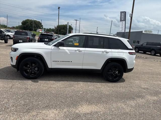 2023 Jeep Grand Cherokee Altitude 4x4