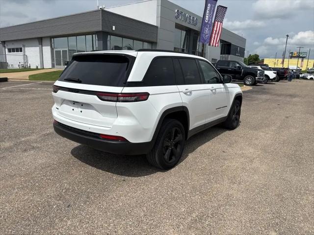 2023 Jeep Grand Cherokee Altitude 4x4