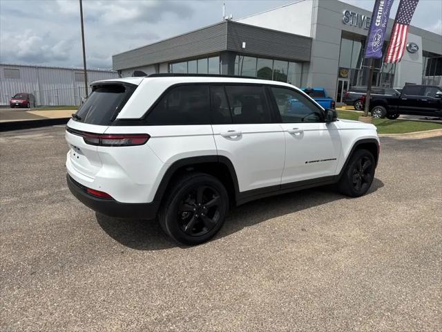 2023 Jeep Grand Cherokee Altitude 4x4