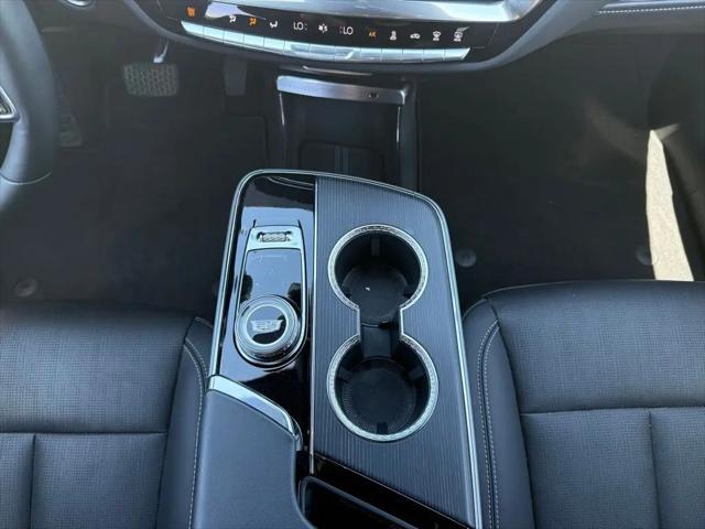2025 Cadillac iQ Luxury 3 RWD