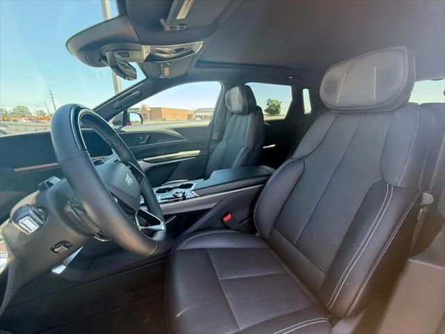 2025 Cadillac iQ Luxury 3 RWD