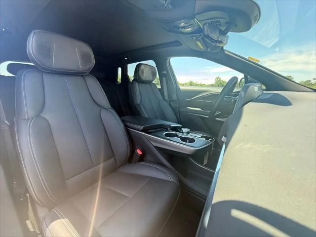2025 Cadillac iQ Luxury 3 RWD