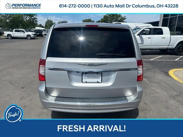2012 Chrysler Town & Country Touring