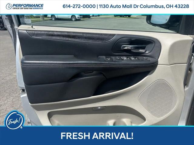 2012 Chrysler Town & Country Touring