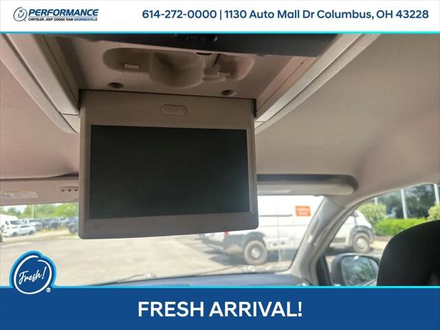2012 Chrysler Town & Country Touring