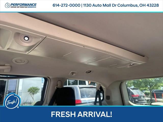 2012 Chrysler Town & Country Touring