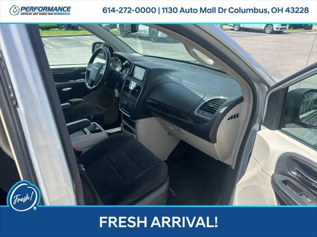 2012 Chrysler Town & Country Touring