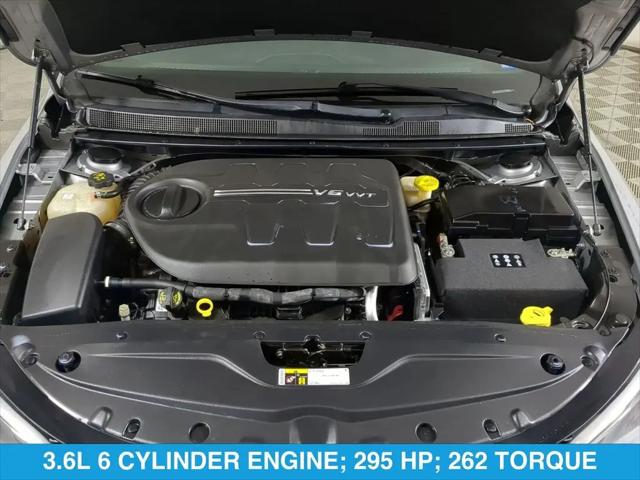 2016 Chrysler 200 Limited Platinum