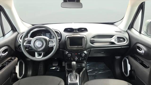 2020 Jeep Renegade Latitude FWD