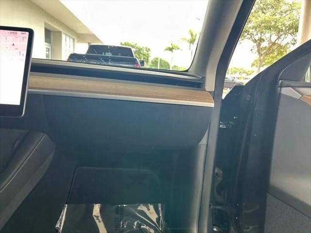 2024 Tesla Model Y Long Range Single Motor Rear-Wheel Drive