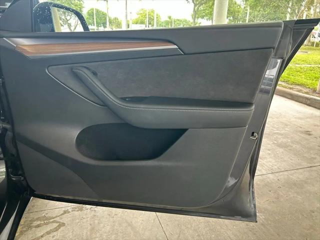 2024 Tesla Model Y Long Range Single Motor Rear-Wheel Drive
