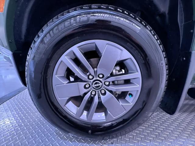 2025 Nissan Frontier Crew Cab SV 4x4