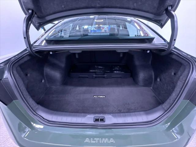 2026 Nissan Altima SR FWD