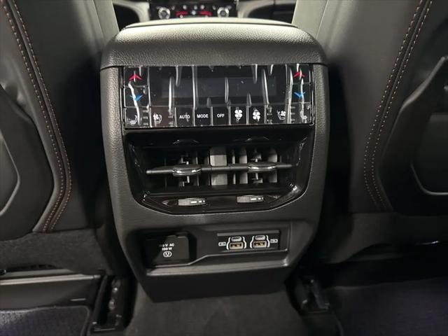 2025 Jeep Grand Cherokee Summit Reserve 4x4
