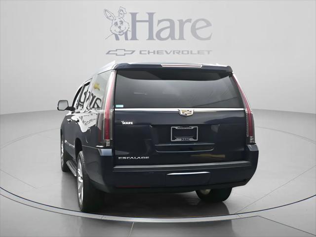 2020 Cadillac Escalade Luxury