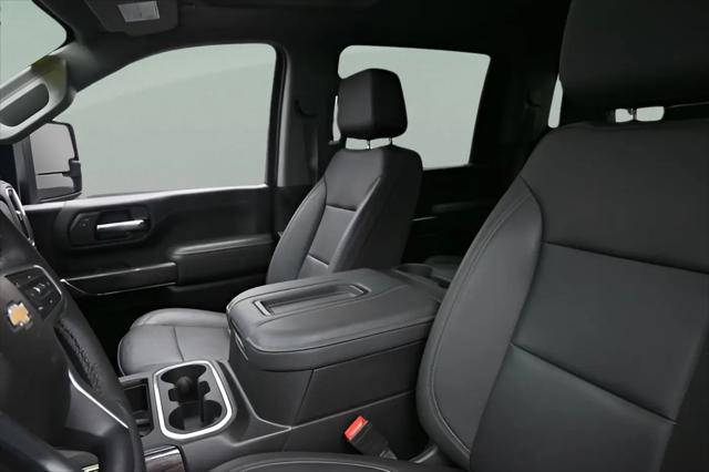 2022 Chevrolet Silverado 2500HD 4WD Crew Cab Standard Bed LTZ