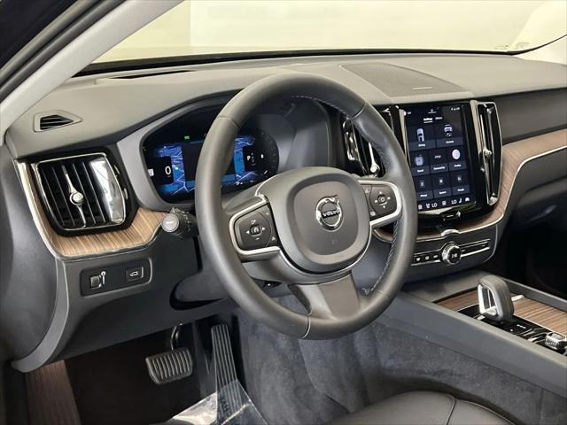 2022 Volvo XC60 B5 Momentum