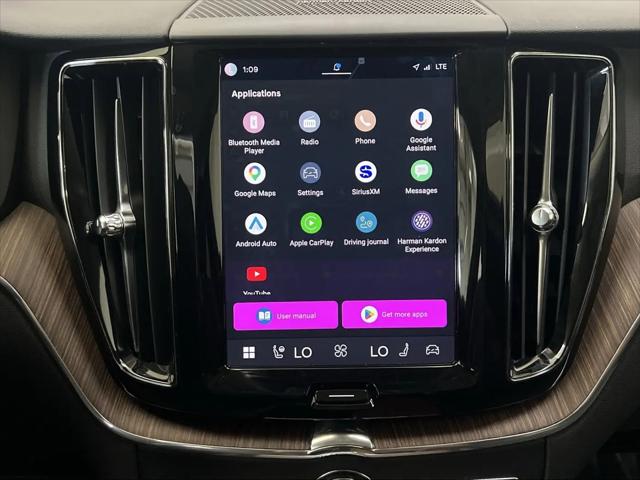 2022 Volvo XC60 B5 Momentum