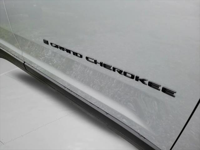 2026 Jeep Grand Cherokee L Altitude 4x4