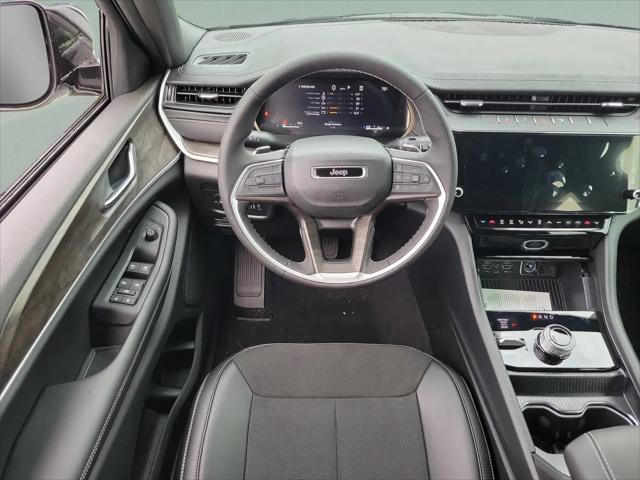 2026 Jeep Grand Cherokee L Altitude 4x4