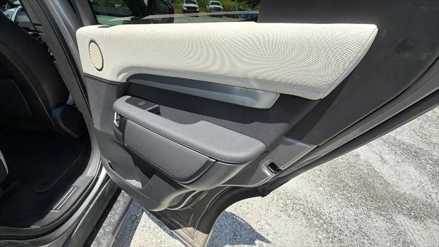 2023 Land Rover Discovery P300 S R-Dynamic