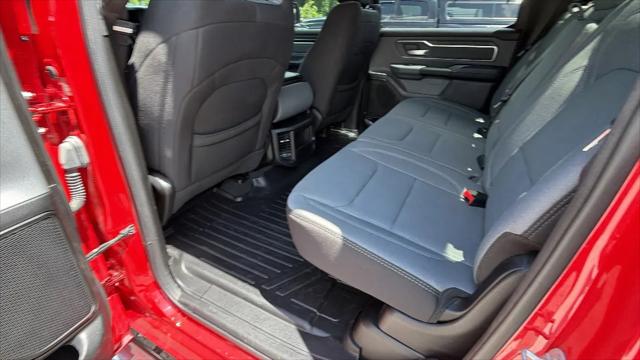 2023 Ram 1500 Big Horn Crew Cab 4x2 5'7" Box