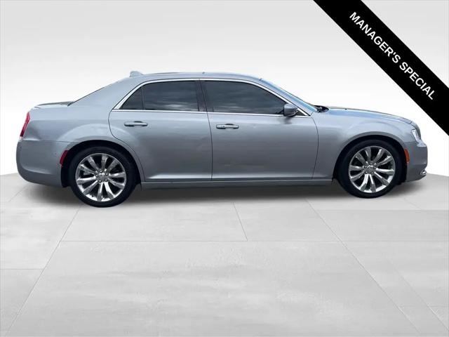2017 Chrysler 300 Limited