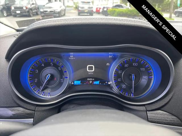 2017 Chrysler 300 Limited