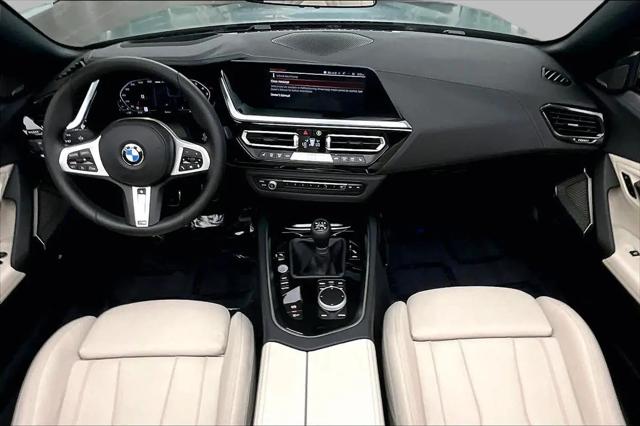 2025 BMW Z4 M40i