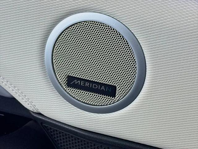 2023 Land Rover Discovery P300 S R-Dynamic