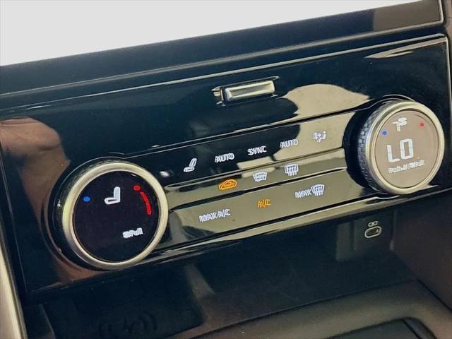 2023 Land Rover Discovery P300 S R-Dynamic