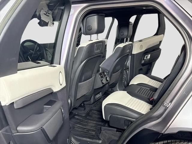 2023 Land Rover Discovery P300 S R-Dynamic