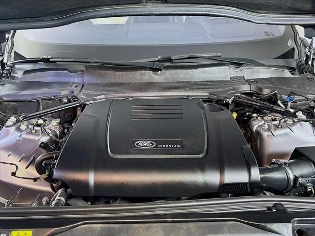 2023 Land Rover Discovery P300 S R-Dynamic