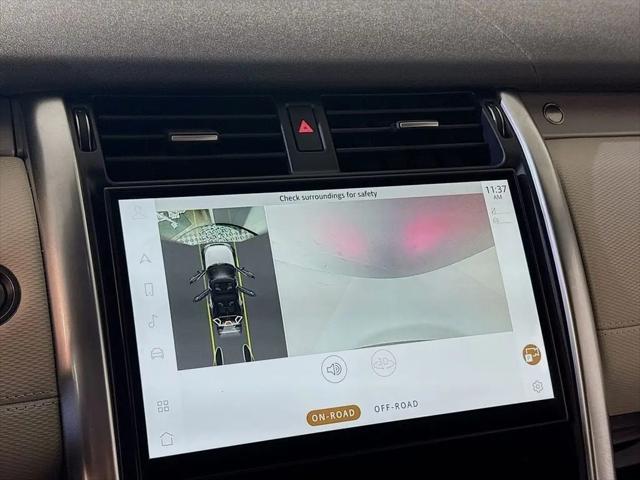 2023 Land Rover Discovery P300 S R-Dynamic