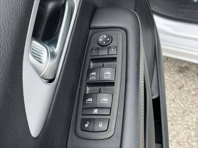 2024 Chrysler Pacifica Hybrid S Appearance Pkg