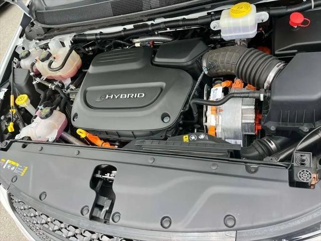 2024 Chrysler Pacifica Hybrid S Appearance Pkg