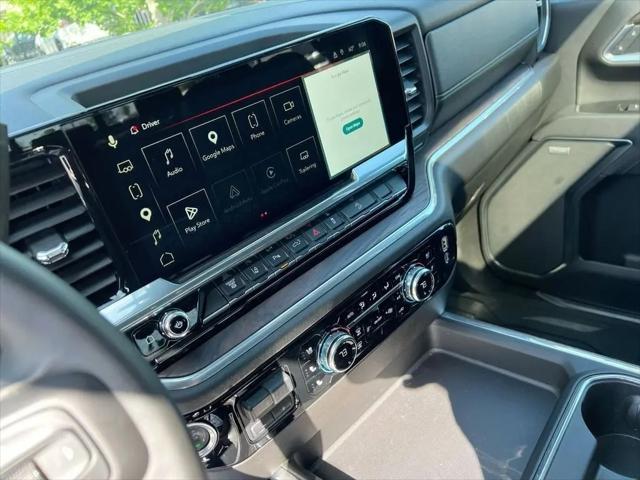 2025 GMC Sierra 2500HD 4WD Crew Cab Standard Bed SLT