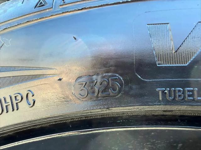 2005 Chevrolet Corvette Base