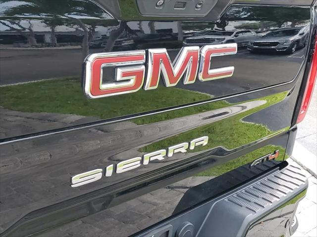 2022 GMC Sierra 1500 Limited 4WD Crew Cab Short Box AT4