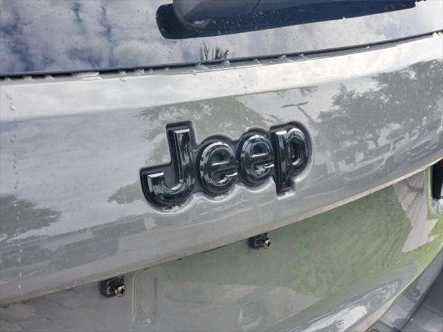 2021 Jeep Grand Cherokee Laredo X 4x4