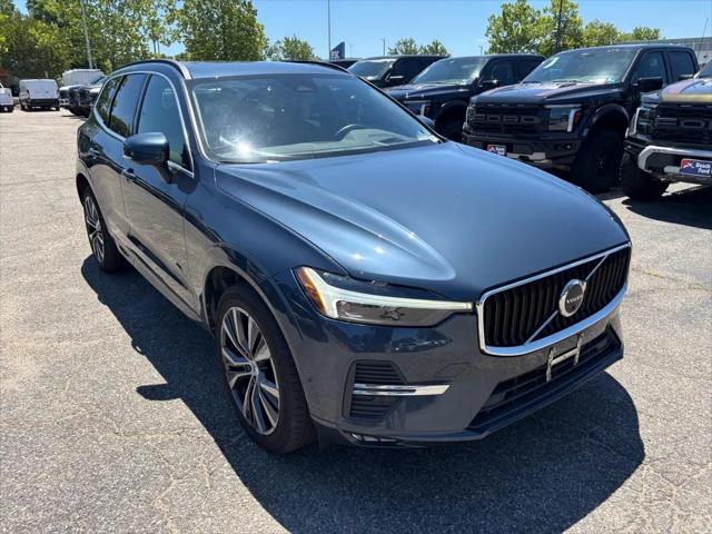 2022 Volvo XC60 B5 Momentum