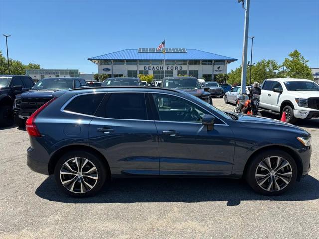 2022 Volvo XC60 B5 Momentum