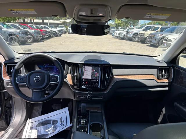 2022 Volvo XC60 B5 Momentum