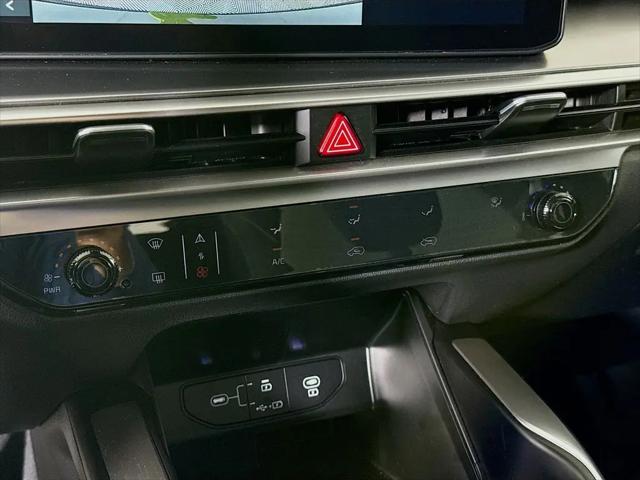 2025 Kia Sorento LX