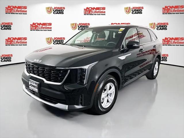 2025 Kia Sorento LX
