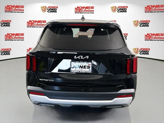 2025 Kia Sorento LX