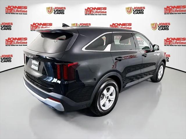 2025 Kia Sorento LX