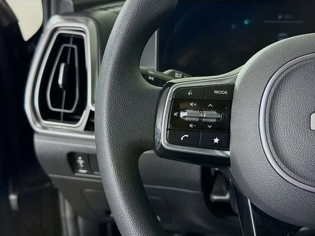 2025 Kia Sorento LX