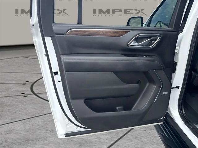 2023 Chevrolet Suburban 2WD Premier