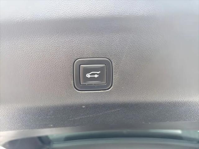 2023 Chevrolet Suburban 2WD Premier
